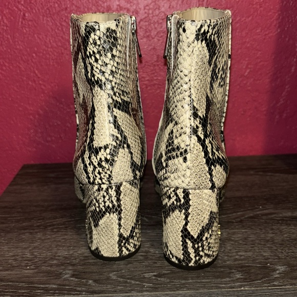 Sam Edelman Hilty snakeskin print ankle boot. Sz 6.5. - Picture 7 of 17